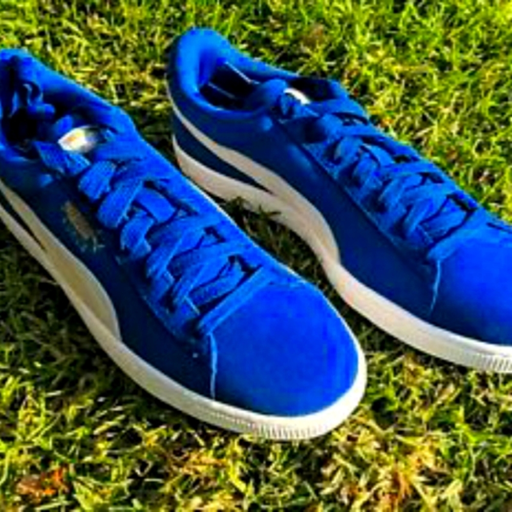 Classic Blue Pumas